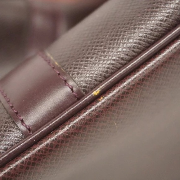 Authentic Louis Vuitton Taiga Kendall PM ACAJOU travel bag with strap - Picture 10 of 16